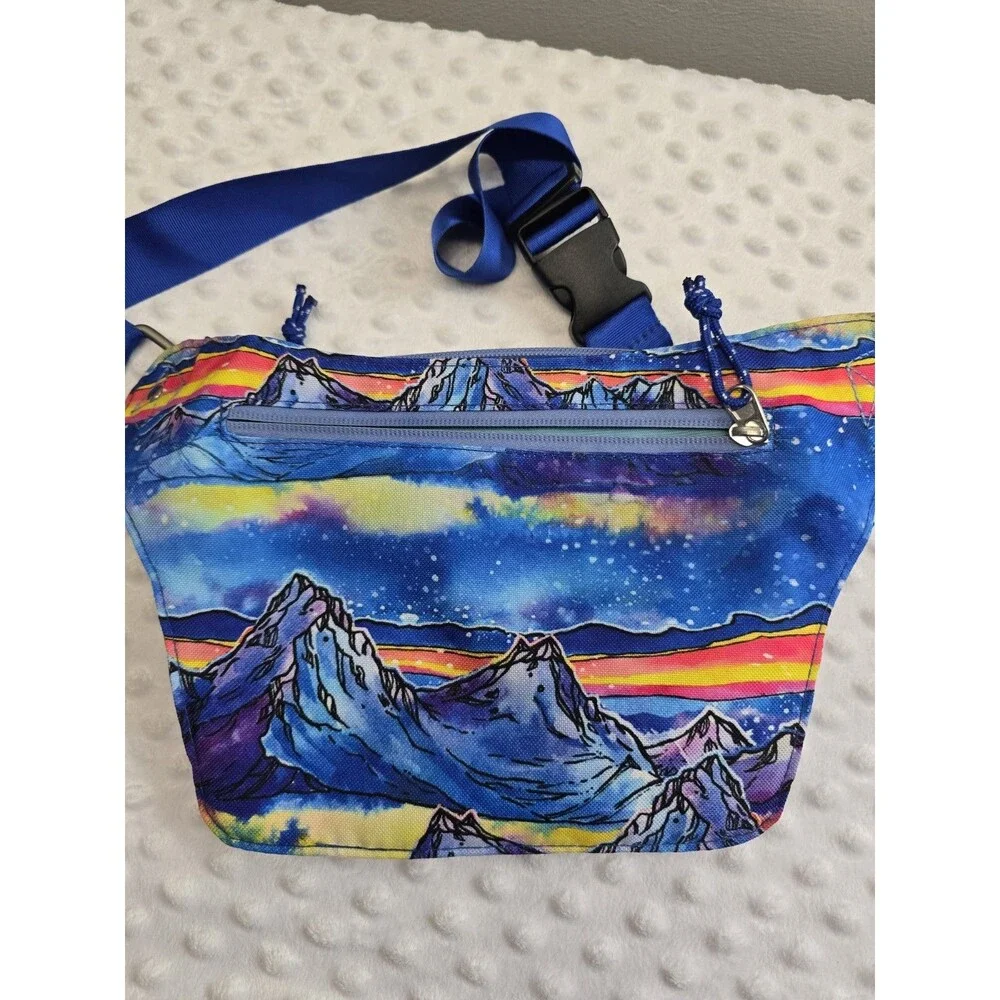 Sipsey Wilder Crossbody Aurora Peaks Rover Hip Bag Mountain Landscape Festival